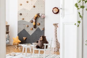 Construire soi-même un mur d’escalade pour enfant à la maison : c’est possible!